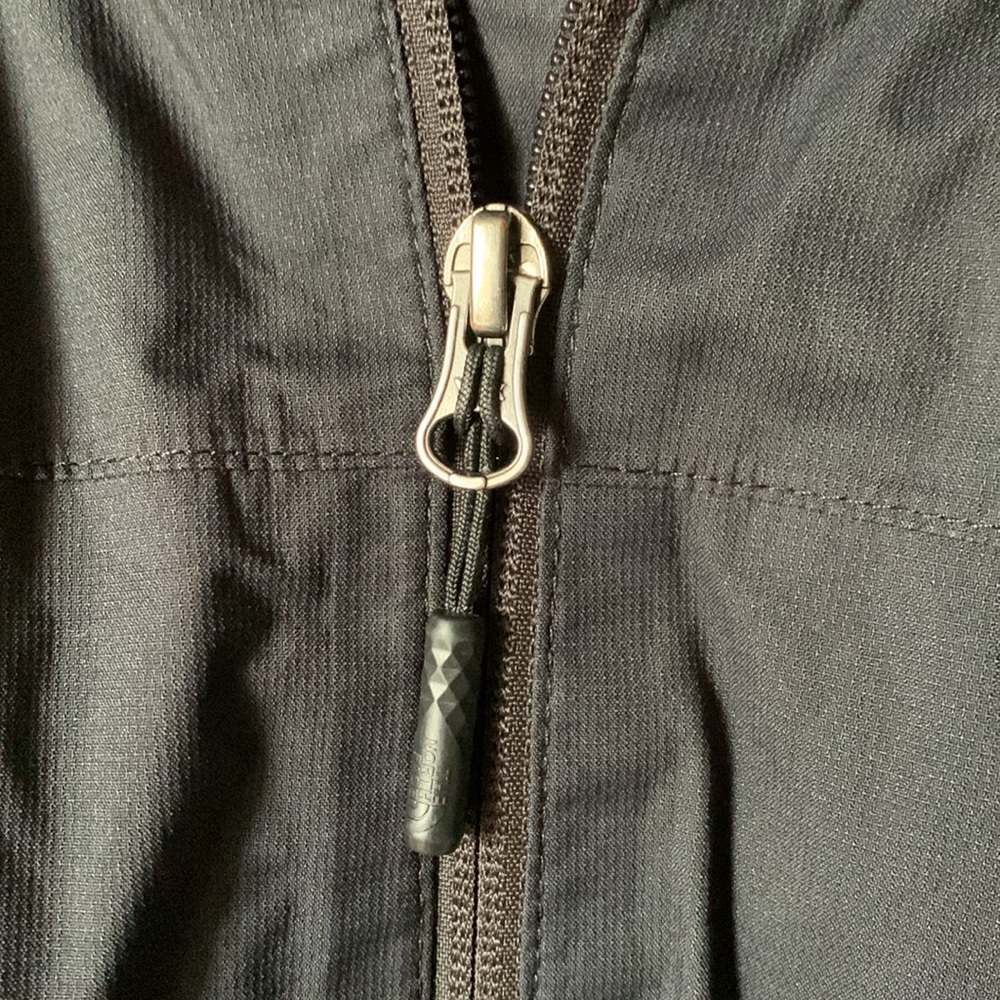 Northface Women’s Resolve Plus Jacket in Black - Picture 4 of 14